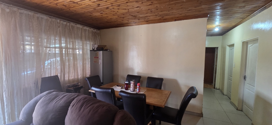3 Bedroom Property for Sale in Tlhageng Northern Cape
